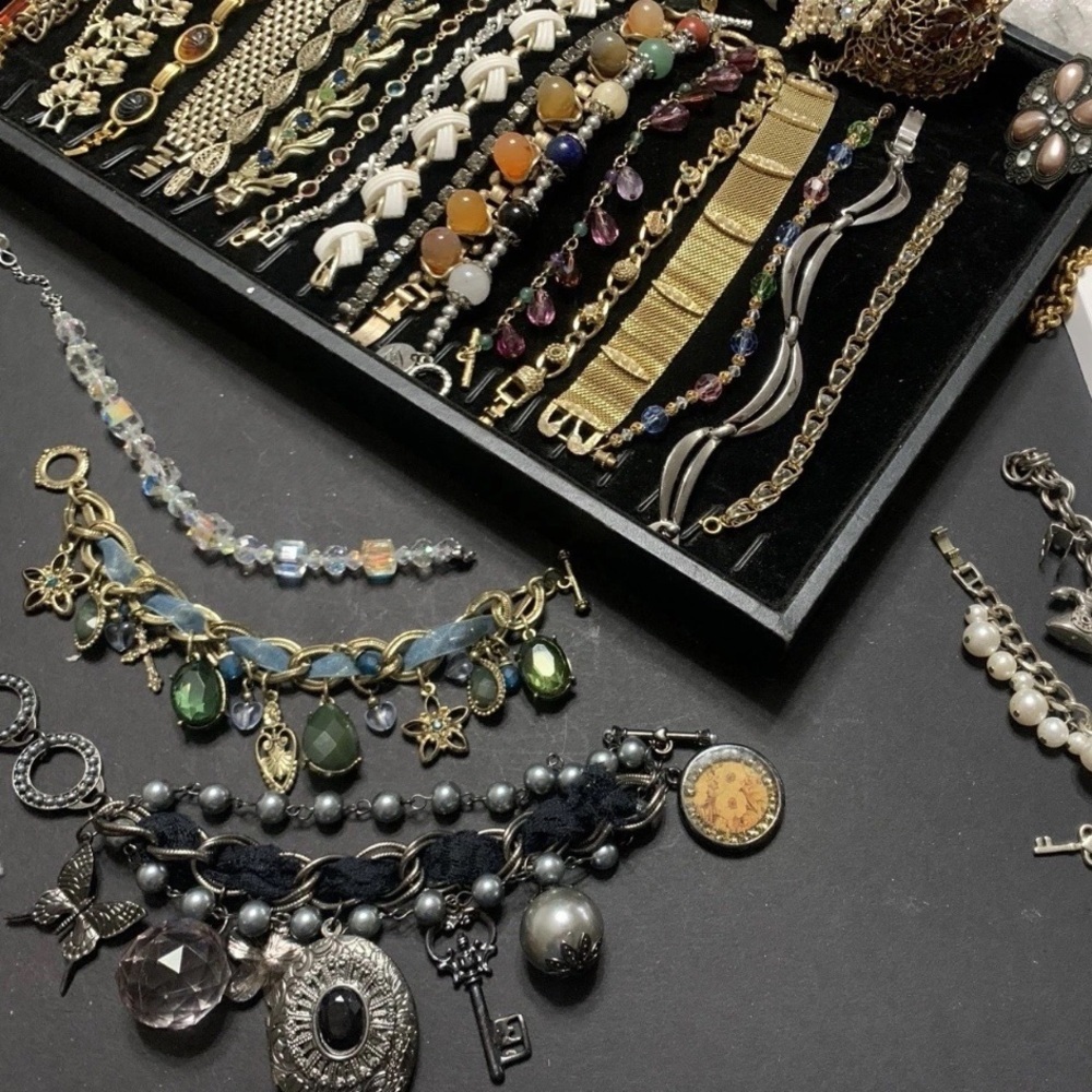 10 Piece Curated Jewelry Collection | Gold, Silver, Pearls & Rhinestone Mix - Picture 6 of 12
